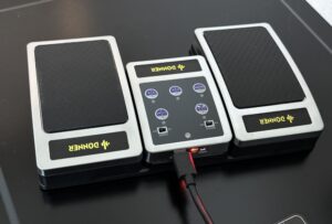 充電中のページターナー